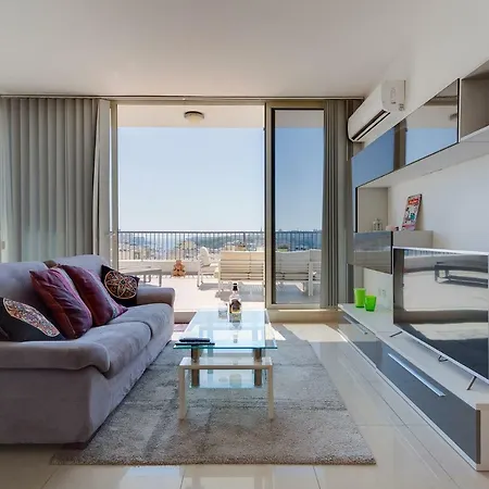 Penthouse With Spacious Terrace * Gzira
