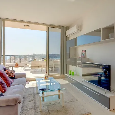 Apartment Penthouse With Spacious Terrace