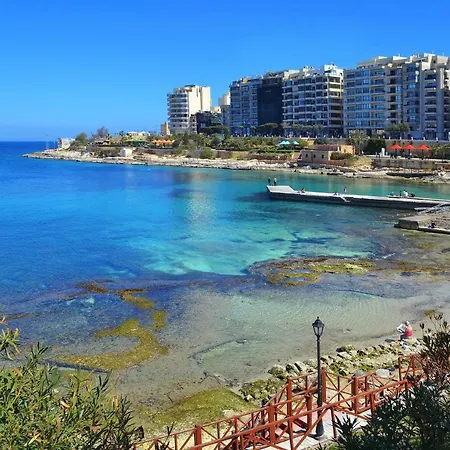 Penthouse With Spacious Terrace Апартаменты Gzira