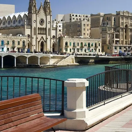 Penthouse With Spacious Terrace Апартаменты Gzira